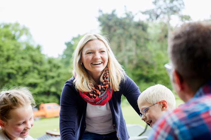 Mitarbeiterin Katharina Schütz mit Familie